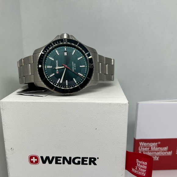 Men’s new Wenger watch with box and warranty paper. Model 01.0641.129 - Picture 1 of 6